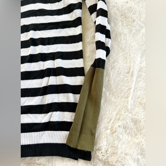 Striped sweater - Picture 5 of 5
